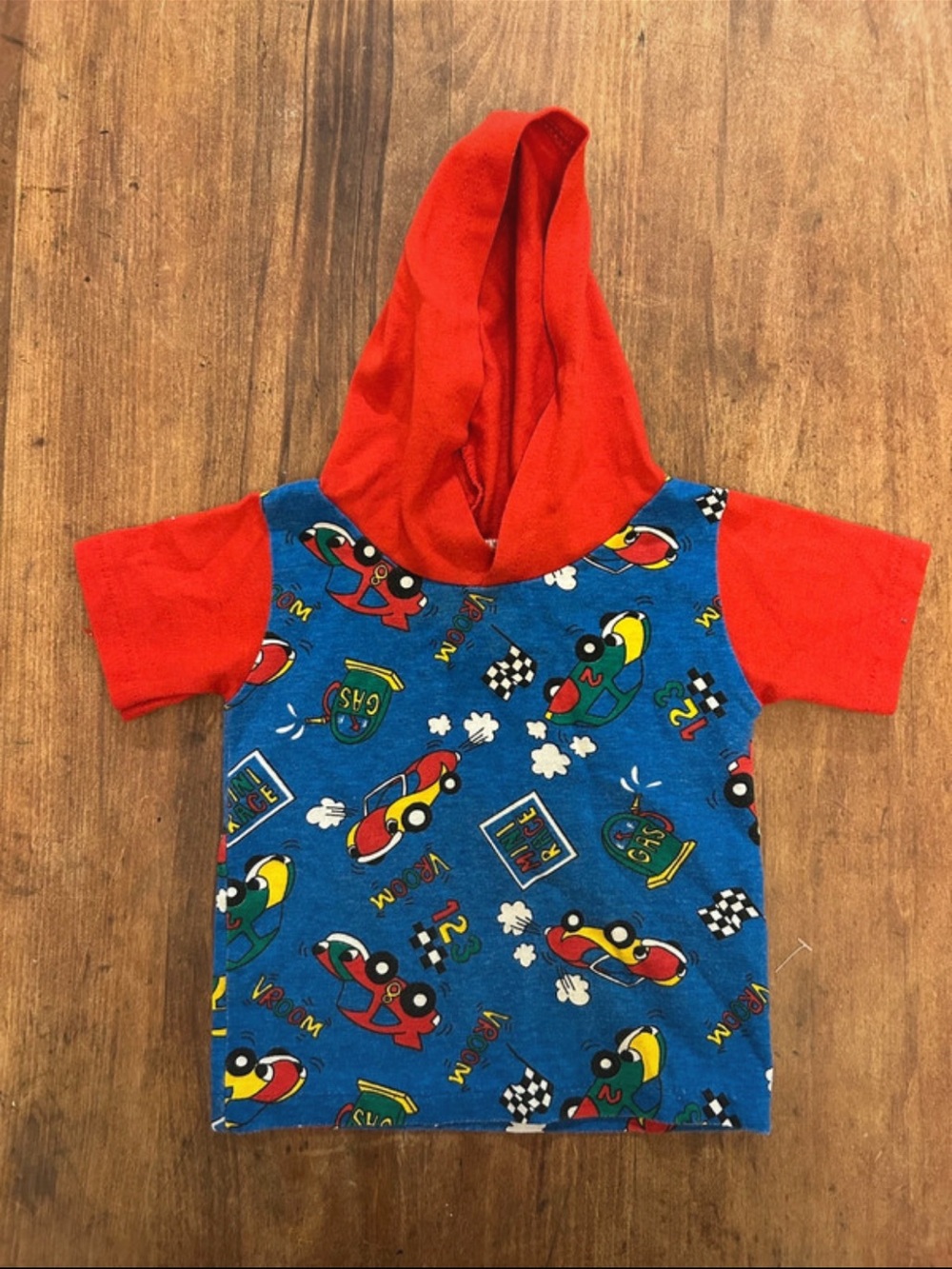 VTG kids Garanimals boy 12M short sleeve hoodies racing car pattern